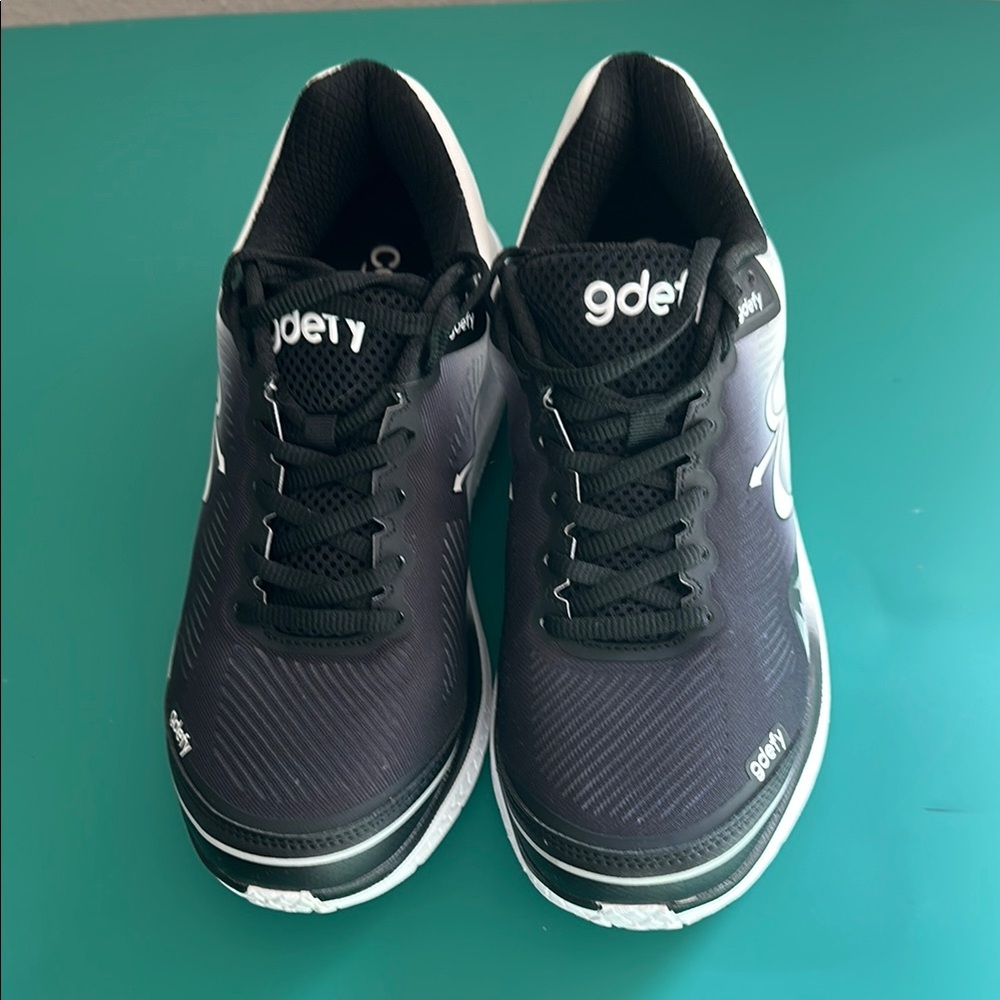 Gola Black Mesh Athletic Shoes for Training